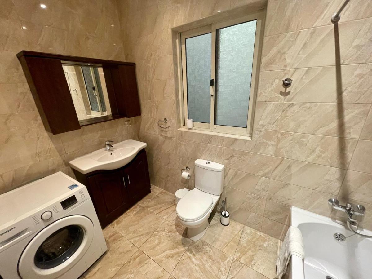 Seafront Apartment With Balcony Overlooking Marina Għajnsielem Extérieur photo